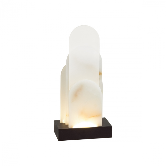 Настольная лампа с белыми вертикальными элементами Alabaster Totem   Латунь сатинированная Прозрачное Стекло Бежевый в Екатеринбурге | Loft Concept 