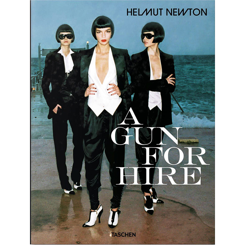 Helmut Newton: a Gun for Hire Черный Белый Голубой в Екатеринбурге | Loft Concept 