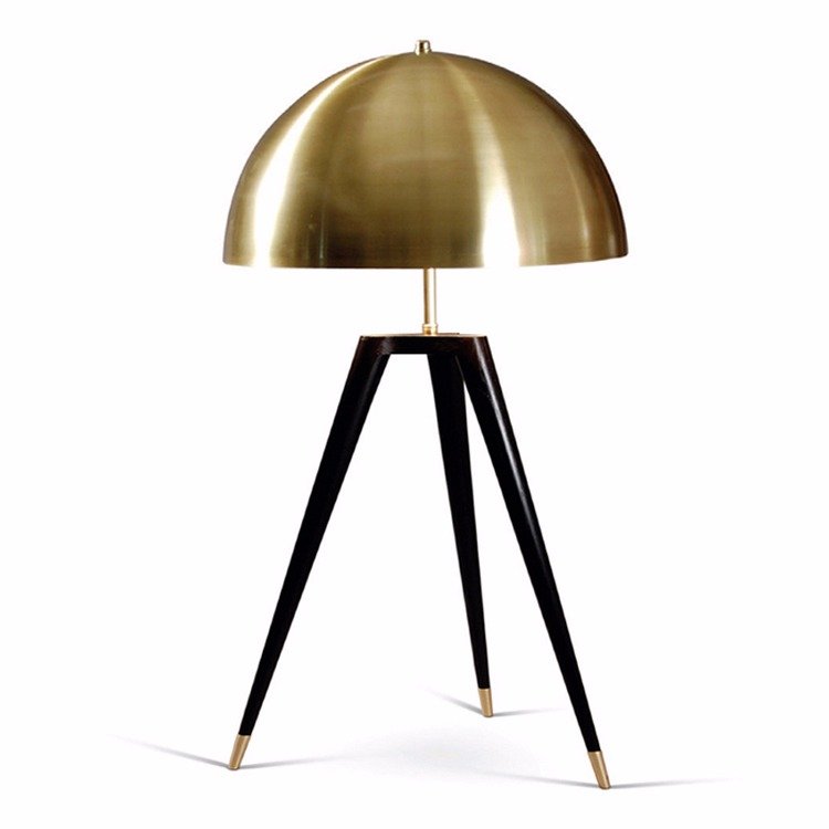 Настольная лампа Matthew Fairbank Fife Tripod Table Lamp Черный Глянцевое золото в Екатеринбурге | Loft Concept 