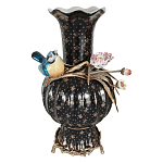 Ваза черная фарфоровая с  узором и бронзовым декором в виде веток с фарфоровой птичкой и цветами Eden Garden варинант исполнения - 1 | Loft Concept в Екатеринбурге