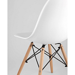 Пластиковый стул на ножках из массива бука Eames White  варинант исполнения - 3 | Loft Concept в Екатеринбурге
