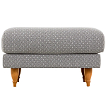 Мягкий пуф на деревянных ножках Garner Pouf Light варинант исполнения - 2 | Loft Concept в Екатеринбурге