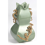 Ваза зеленого цвета из фарфора с бронзовыми ручками в виде драконов и рельефным цветочным декором Eden Garden porcelain and bronze варинант исполнения - 2 | Loft Concept в Екатеринбурге