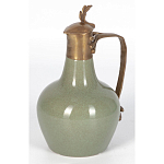 Кувшин зеленого цвета из фарфора с бронзовой крышкой и изогнутой ручкой Eden Garden porcelain and bronze варинант исполнения - 2 | Loft Concept в Екатеринбурге