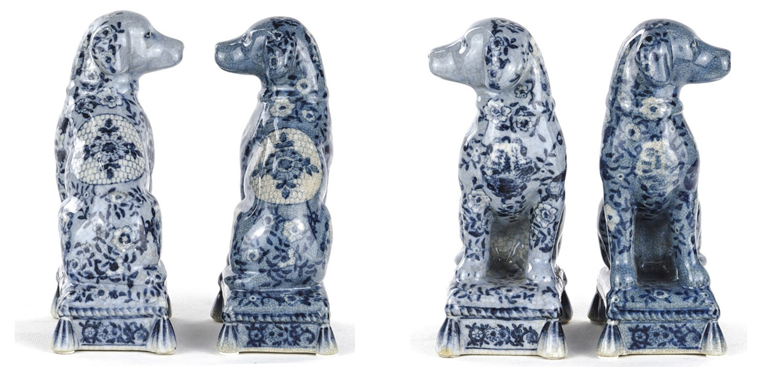 Статуэтки Oriental Blue & White Ornament Dogs набор из 2-х штук Статуэтки Oriental Blue & White Ornament Dogs набор из 2-х штук - Loft-Concept в Екатеринбурге