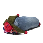 Подушка из джинсовой одежды и вязания Heart&Brain варинант исполнения - 2 | Loft Concept в Екатеринбурге