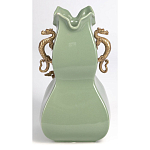 Ваза зеленого цвета из фарфора с бронзовыми ручками в виде драконов и рельефным цветочным декором Eden Garden porcelain and bronze варинант исполнения - 5 | Loft Concept в Екатеринбурге