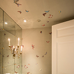 Обои ручная роспись Butterflies Icarus on Rose Shadow metallic silk варинант исполнения - 1 | Loft Concept в Екатеринбурге