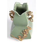 Ваза зеленого цвета из фарфора с бронзовыми ручками в виде драконов и рельефным цветочным декором Eden Garden porcelain and bronze варинант исполнения - 6 | Loft Concept в Екатеринбурге