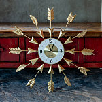 Часы настенные золотые из металла с декором в виде стрел Current Time варинант исполнения - 2 | Loft Concept в Екатеринбурге