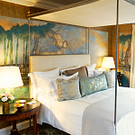 Обои ручная роспись Bamboo River Blossom Original colourway on Deep Rich Gold gilded paper with pearlescent antiquing варинант исполнения - 4 | Loft Concept в Екатеринбурге