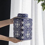 Ваза прямоугольной формы с крышкой и геометрическим узором в сине-белых цветах Blue & White Ornament  варинант исполнения - 8 | Loft Concept в Екатеринбурге