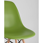 Пластиковый стул на ножках из массива бука Eames Green варинант исполнения - 2 | Loft Concept в Екатеринбурге
