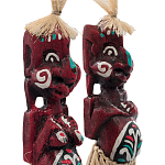 Комплект из 2-х деревянных статуэток Asmat Straw Headdress Statuettes Red Turquoise варинант исполнения - 3 | Loft Concept в Екатеринбурге