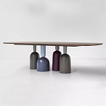 Обеденный стол деревянный с разноцветными фигурными ножками Cop варинант исполнения - 1 | Loft Concept в Екатеринбурге