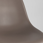 Пластиковый стул на ножках из массива бука Eames Cappuccino варинант исполнения - 8 | Loft Concept в Екатеринбурге