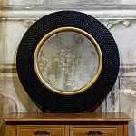 Зеркало в черной фактурной раме с золотым кантом Summon the Light варинант исполнения - 4 | Loft Concept в Екатеринбурге