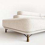 Диван угловой Briancon на ножках с обивкой букле молочного цвета  варинант исполнения - 2 | Loft Concept в Екатеринбурге