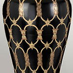 Настольная лампа с керамическим основанием с золотистым решетчатым узором и белым плиссированным абажуром Elstead Lighting варинант исполнения - 10 | Loft Concept в Екатеринбурге