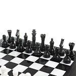 Шахматы классические с черной доской из натурального камня Мрамор Decorative Thematic Chess  варинант исполнения - 3 | Loft Concept в Екатеринбурге