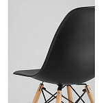 Пластиковый стул на ножках из массива бука Eames Black варинант исполнения - 3 | Loft Concept в Екатеринбурге
