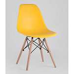 Пластиковый стул на ножках из массива бука Eames Yellow варинант исполнения - 1 | Loft Concept в Екатеринбурге