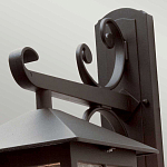 Настенный фонарь черного цвета в форме фонаря с решетчатым плафоном и фактурным стеклом Elstead Lighting варинант исполнения - 2 | Loft Concept в Екатеринбурге