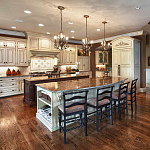 Люстра с подвесками из прозрачного стекла на кованом каркасе бронзового цвета в классическом стиле Quoizel варинант исполнения - 15 | Loft Concept в Екатеринбурге