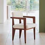 Кресло обеденное Alcove White Boucle из массива ореха варинант исполнения - 8 | Loft Concept в Екатеринбурге