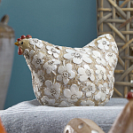 Статуэтка курица с резными белыми цветами на бежевой фактурной поверхности Rustic Chicken варинант исполнения - 3 | Loft Concept в Екатеринбурге