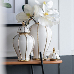 Ваза с золотыми полосами на белом фоне Chinoiserie Ceramics варинант исполнения - 2 | Loft Concept в Екатеринбурге
