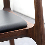 Стул деревянный с мягким сиденьем из черной натуральной кожи Moon Walnut Furniture варинант исполнения - 7 | Loft Concept в Екатеринбурге