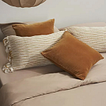 Чехол на подушку горчичного цвета с бахромой и объемным узором Ethnic mix варинант исполнения - 7 | Loft Concept в Екатеринбурге