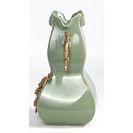 Ваза зеленого цвета из фарфора с бронзовыми ручками в виде драконов и рельефным цветочным декором Eden Garden porcelain and bronze варинант исполнения - 3 | Loft Concept в Екатеринбурге