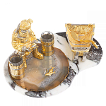 Икорница со стопками с декором "Рыбак с санями" с гравировкой на подставке из натуральных камней Агат Мрамор Decorative Cavair Dishes варинант исполнения - 7 | Loft Concept в Екатеринбурге