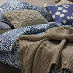 Постельное белье темно-синего цвета с рисунком Blossom Essence Sophie варинант исполнения - 5 | Loft Concept в Екатеринбурге