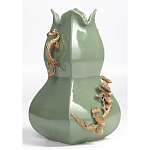 Ваза зеленого цвета из фарфора с бронзовыми ручками в виде драконов и рельефным цветочным декором Eden Garden porcelain and bronze варинант исполнения - 1 | Loft Concept в Екатеринбурге