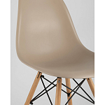 Пластиковый стул на ножках из массива бука Eames Beige варинант исполнения - 2 | Loft Concept в Екатеринбурге