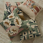 Подушка с цветочным принтом Blooming Elegance Rose варинант исполнения - 6 | Loft Concept в Екатеринбурге