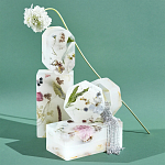 Шкатулка из эпоксидной смолы с цветами белая Epoxy Resin Square Box White варинант исполнения - 2 | Loft Concept в Екатеринбурге