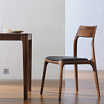 Стул деревянный с мягким сиденьем из черной натуральной кожи Moon Walnut Furniture варинант исполнения - 5 | Loft Concept в Екатеринбурге