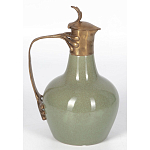 Кувшин зеленого цвета из фарфора с бронзовой крышкой и изогнутой ручкой Eden Garden porcelain and bronze варинант исполнения - 1 | Loft Concept в Екатеринбурге