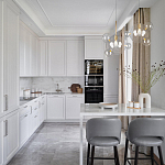 Подвесной светильник со стеклянными плафоном в виде шара и золотыми деталями & Coombes варинант исполнения - 4 | Loft Concept в Екатеринбурге