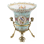 Ваза из голубого фарфора с рисунком птиц и цветов и декоративными элементами Blue Garden варинант исполнения - 1 | Loft Concept в Екатеринбурге