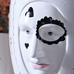 Ваза с декоративными лицами и графическими элементами в виде сердец и символов Faces of Imagination варинант исполнения - 6 | Loft Concept в Екатеринбурге