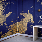 Обои ручная роспись в стиле Арт-деко Whistler Peacocks Colourway SC-100 on Empire Blue dyed silk варинант исполнения - 2 | Loft Concept в Екатеринбурге