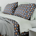 Постельное белье из сатина с принтом треугольники 150х200 см Triangular Dreams варинант исполнения - 7 | Loft Concept в Екатеринбурге