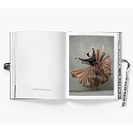 Подарочное издание про феминизм в моде Марии Грации Кьюри Her Dior Maria Grazia Chiuris New Voice варинант исполнения - 3 | Loft Concept в Екатеринбурге