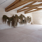 Большая дизайнерская Инсталляция из соломы RAFFIA Installation  варинант исполнения - 6 | Loft Concept в Екатеринбурге