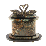 Часы настольные из натурального камня с декором в виде двух лебедей Swans Stone Clock варинант исполнения - 3 | Loft Concept в Екатеринбурге